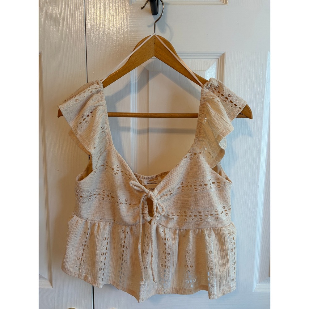 Urban Romantics Cream Eyelet Lace Ruffle Flutter Sleeve Tie Front Crop Top M